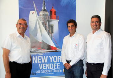 Yves Auvinet, président du Conseil départemental de la Vendée, Antoine Mermod, président de l'IMOCA, Yannick Moreau, maire des Sables-d'Olonne