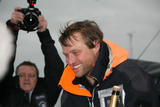 Alex Thomson fête sa victoire