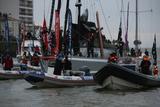 Alex Thomson avec le drapeau anglais